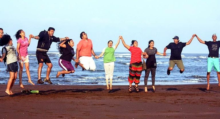 Off to Velas Beach by Kartik Krishnamoorthy