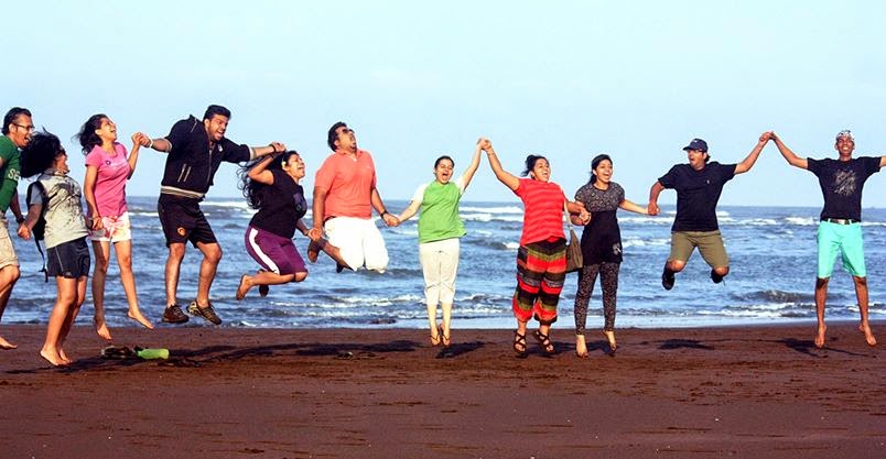 Off to Velas Beach by Kartik Krishnamoorthy