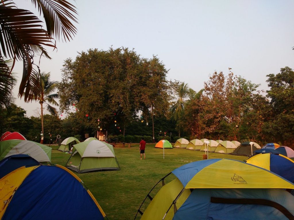 dahanu camping