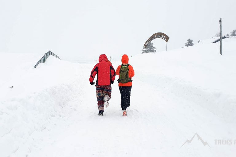 Budget Skiing Trip in Kashmir