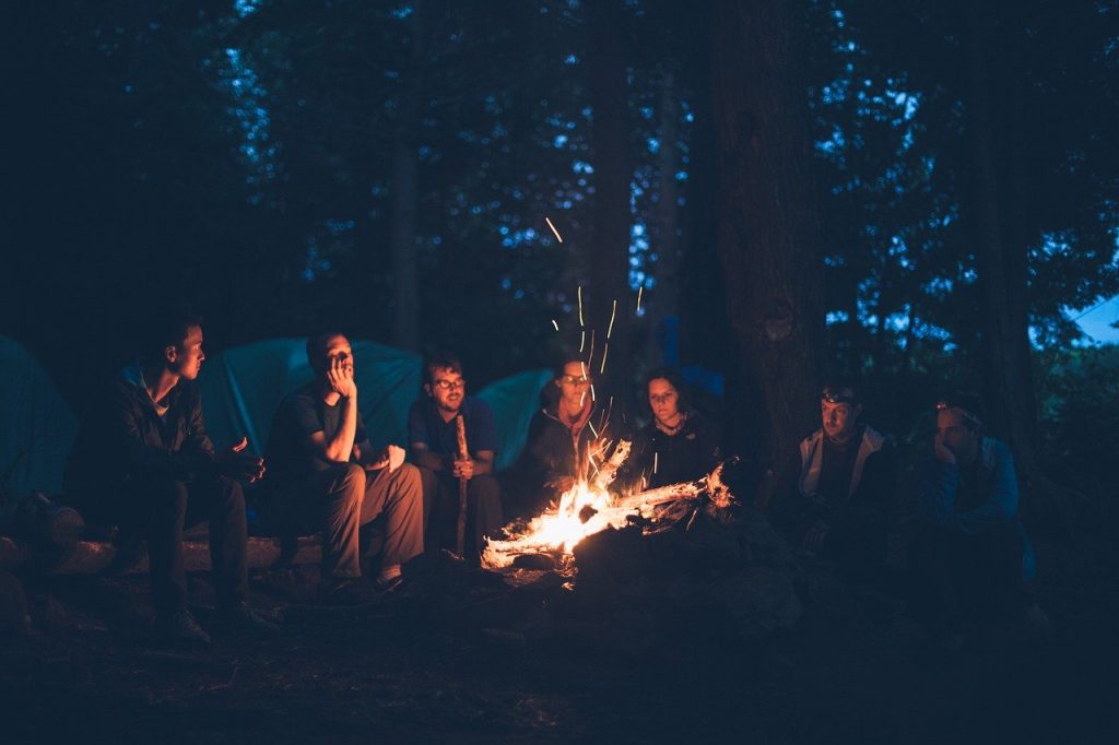 camping-bonfire