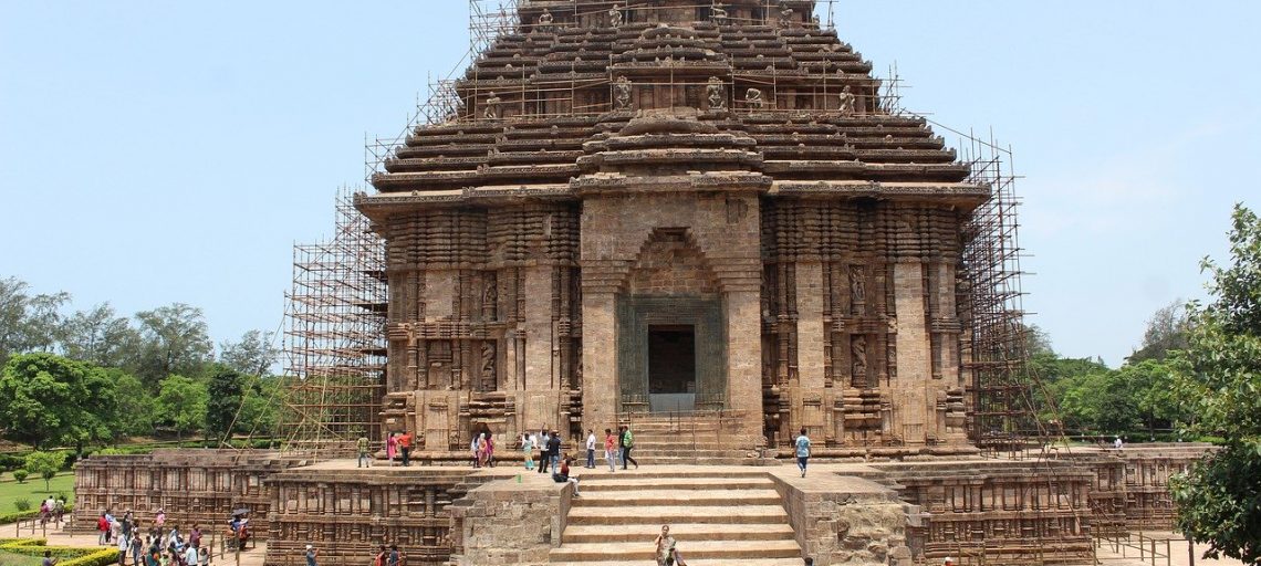 Orissa Tour into the Temple Cities of India