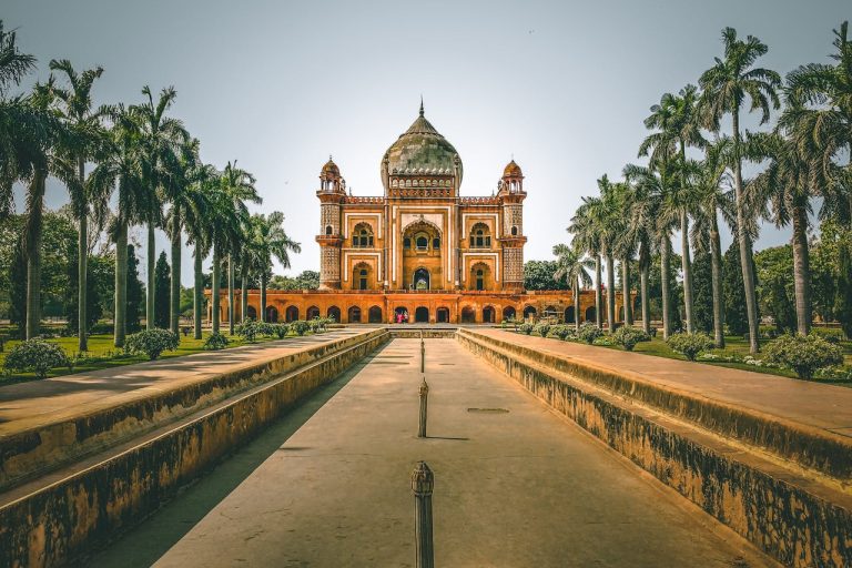 Essential Budget Tips to Explore Delhi without Breaking the Bank