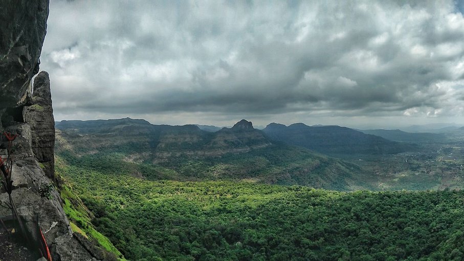 Dhak Bahiri Caves Trek and Camping