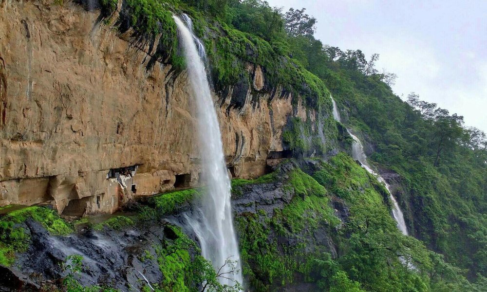 Ganpati Gadad Caves Trek