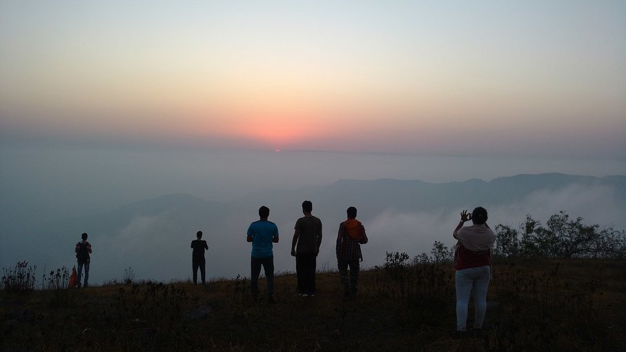 Manikgad Fort Image