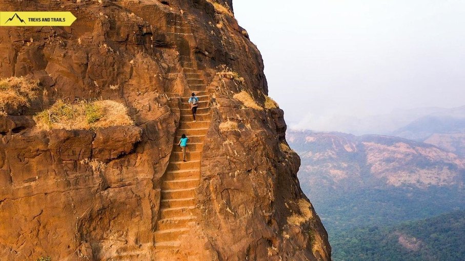 Kalavantin Durg Trek from Pune - Tour