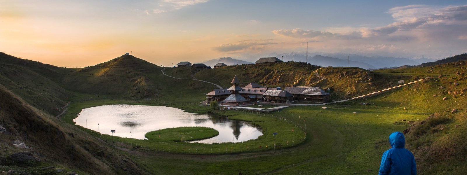 Parashar Lake Trek - Tour