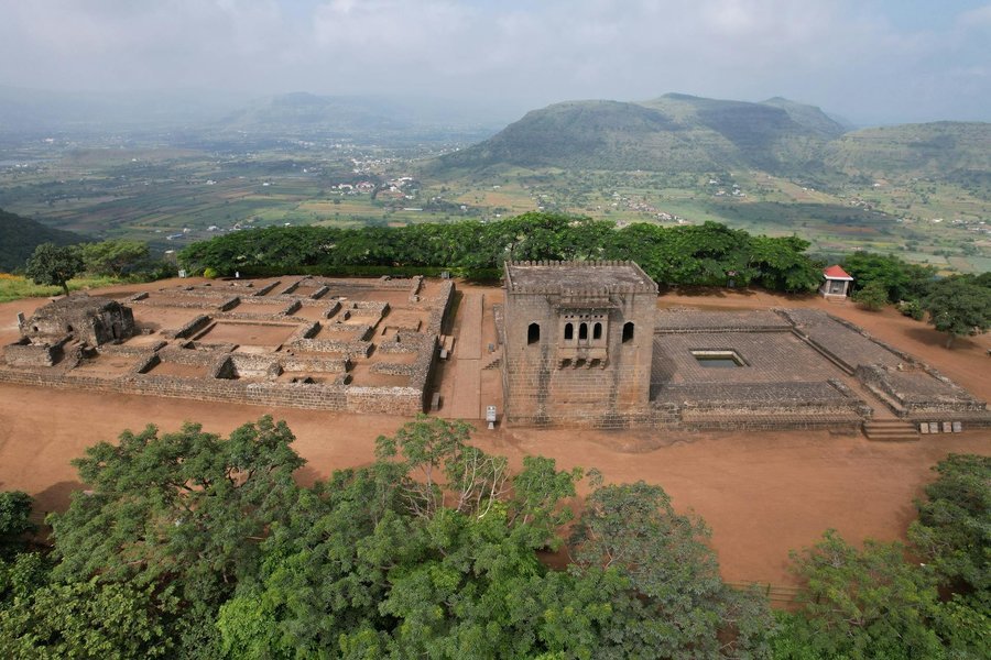 Raigad Fort Trek - Tour